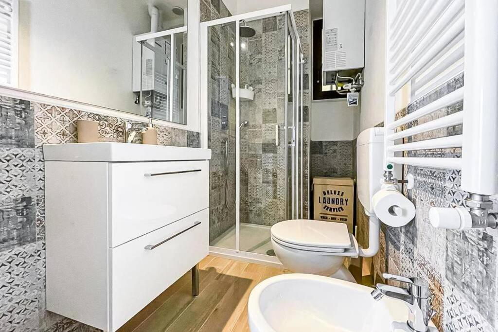 Luxury Stazione Centrale Elegante Loft Apartment ตรีเอสเต ภายนอก รูปภาพ