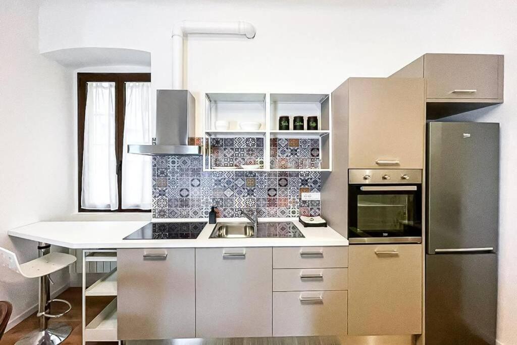 Luxury Stazione Centrale Elegante Loft Apartment ตรีเอสเต ภายนอก รูปภาพ